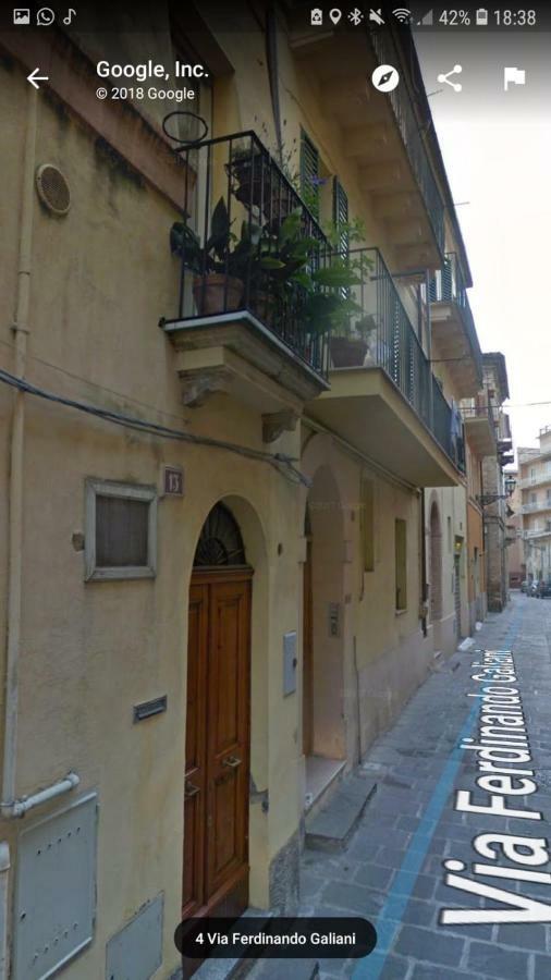 Appartamento Via Ferdinando Galiani Chieti Exterior photo